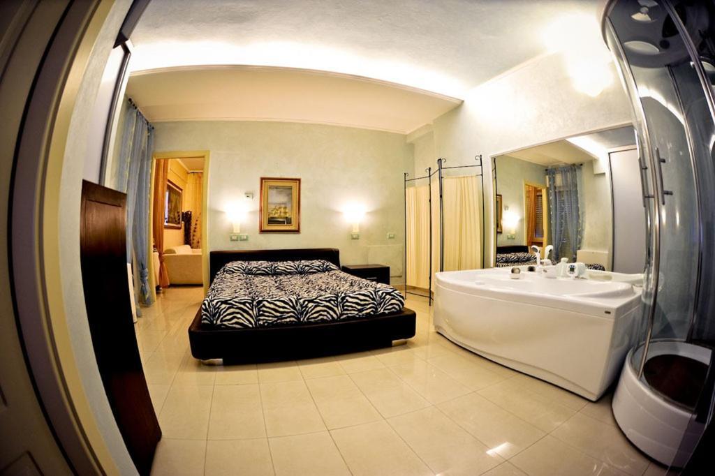 Hotel Residence Veliero Riccione Zimmer foto